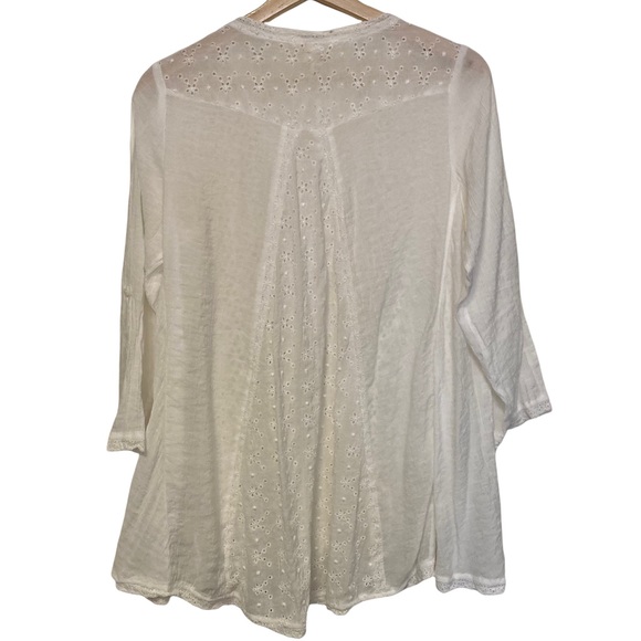 Sundance White Eyelet Button Down 3/4 Length Sleeve Blouse Small - Picture 2 of 9